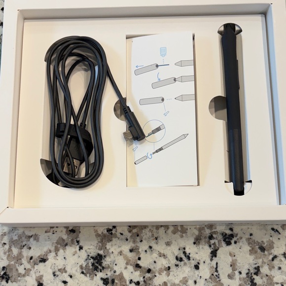 Wacom Intuos Creative Pen Table Pistachio - Picture 4 of 4